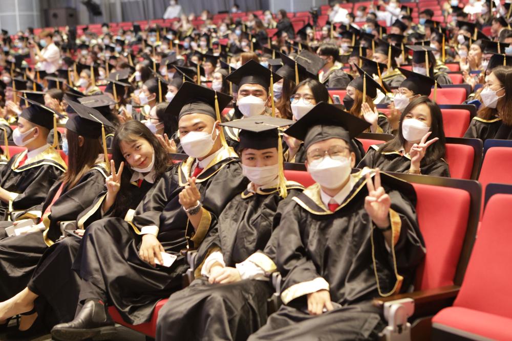 Students attending the graduation ceremony at Hall 2A.